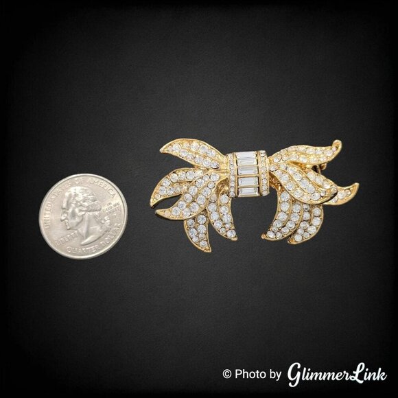 Vintage Bow Ribbon Pave Round Baguette Rhinestones Gold Tone Brooch Pin - Picture 5 of 9